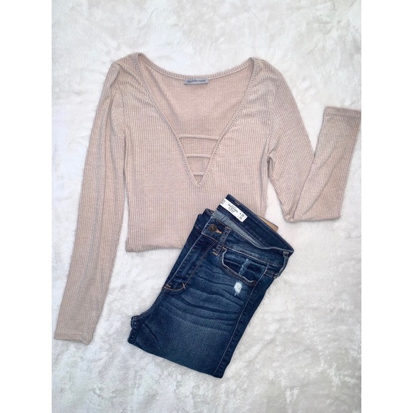 Charlotte Russe Tops - ✨3/$25 Charlotte Russe Bodysuit